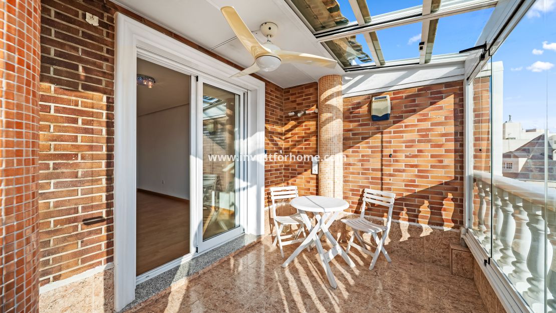 Sale - Apartment - Torrevieja - Centro