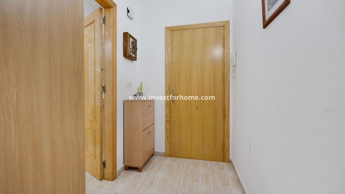 Sale - Apartment - Torrevieja - Centro