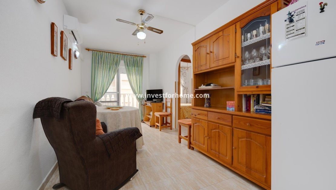 Sale - Apartment - Torrevieja - Centro