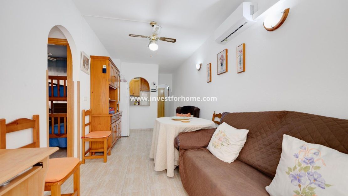 Sale - Apartment - Torrevieja - Centro