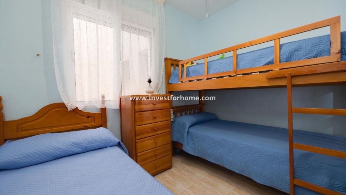 Sale - Apartment - Torrevieja - Centro