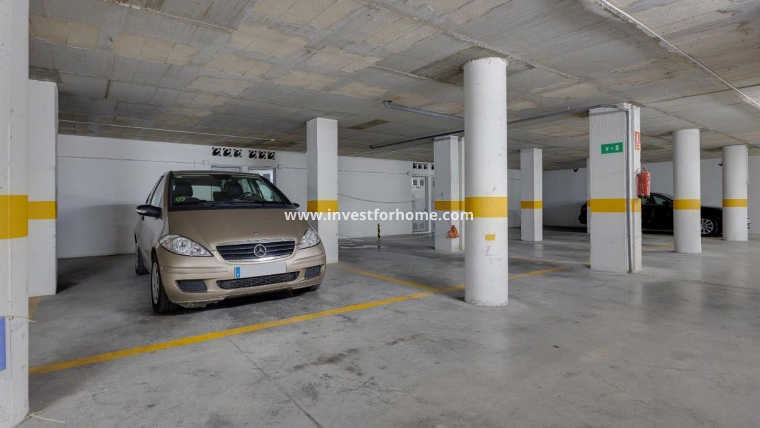 Sale - Apartment - Torrevieja - Centro