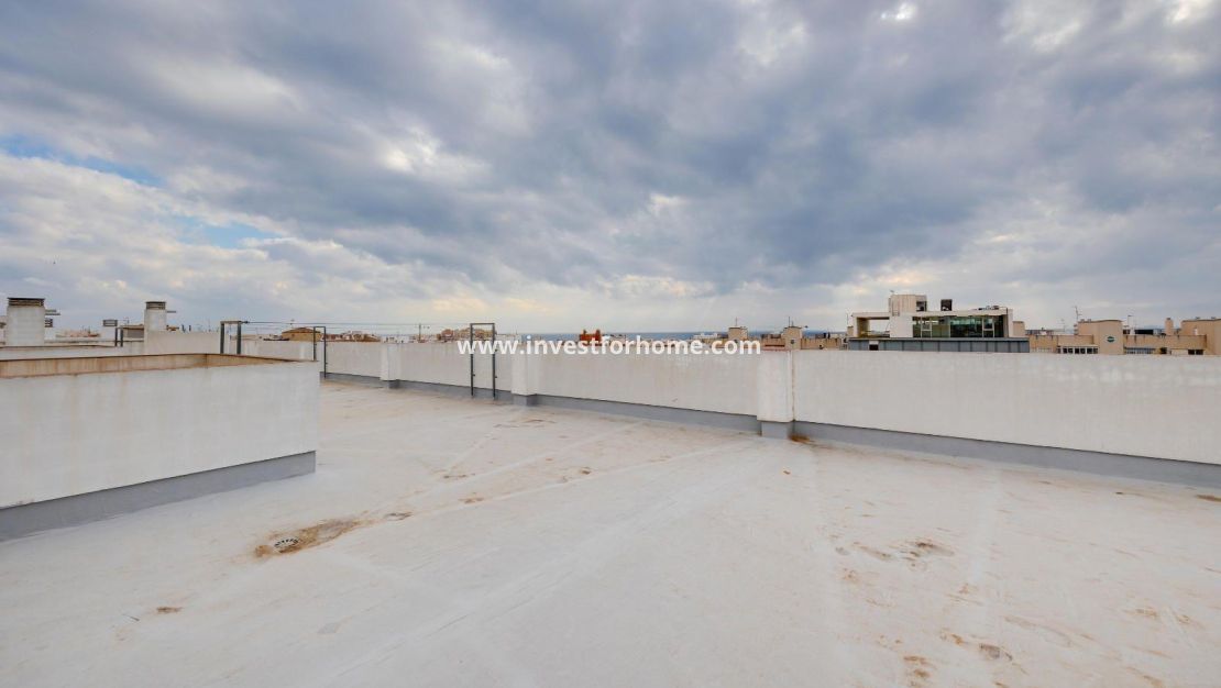 Sale - Apartment - Torrevieja - Centro