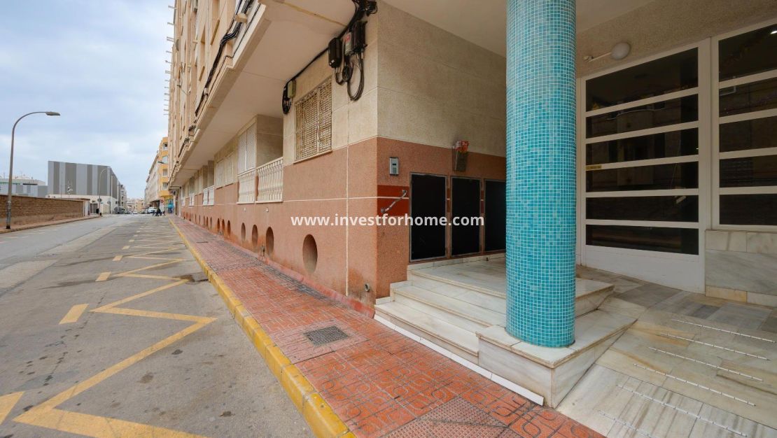 Sale - Apartment - Torrevieja - Centro