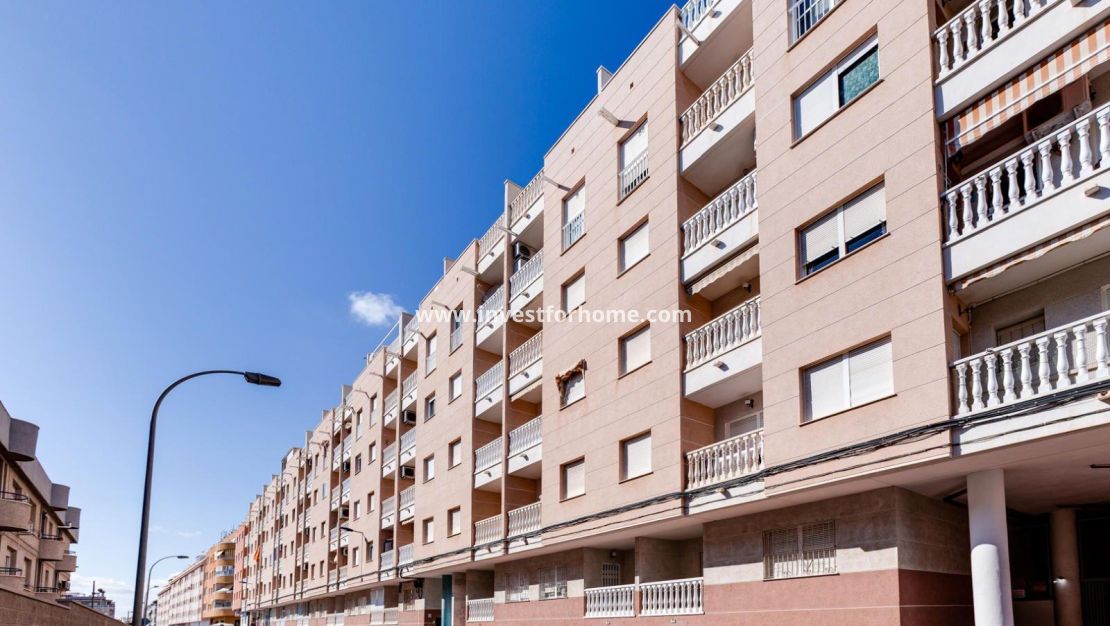 Sale - Apartment - Torrevieja - Centro