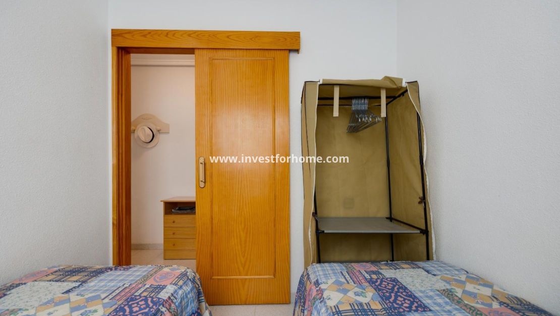 Sale - Apartment - Torrevieja - Centro