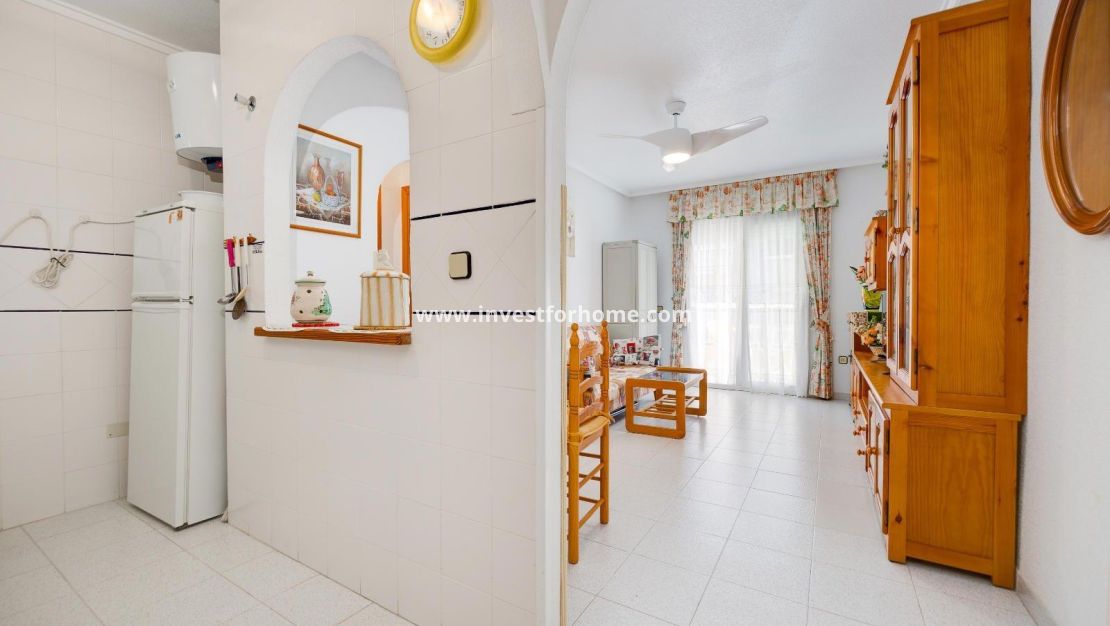 Sale - Apartment - Torrevieja - Centro