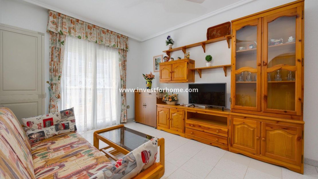 Sale - Apartment - Torrevieja - Centro