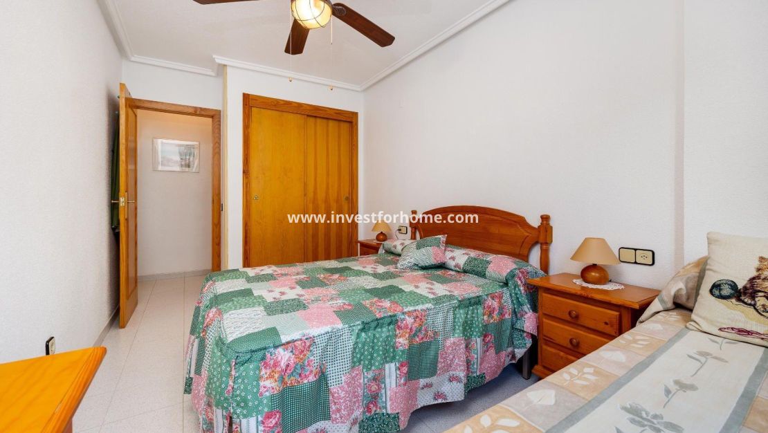 Sale - Apartment - Torrevieja - Centro