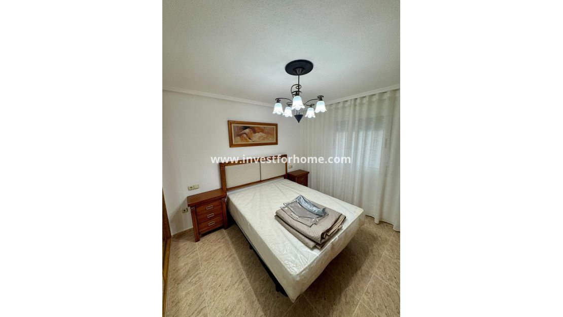 Sale - Apartment - Torrevieja - Centro