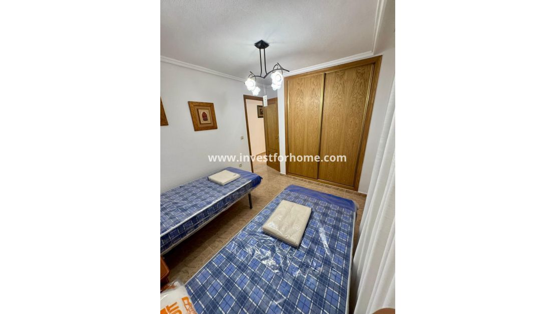 Sale - Apartment - Torrevieja - Centro
