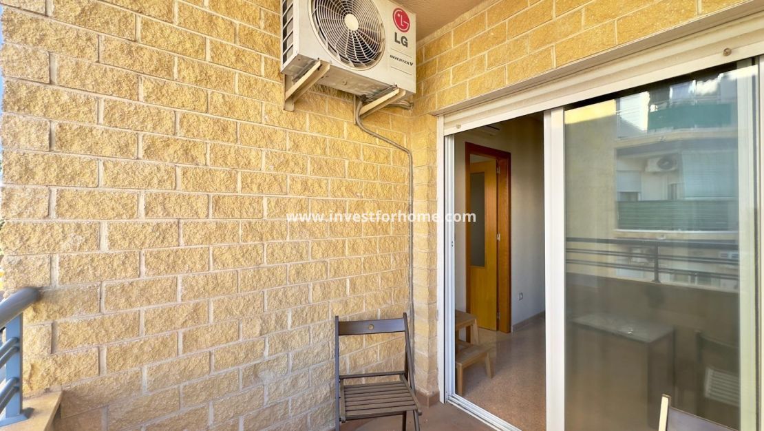 Sale - Apartment - Torrevieja - Centro