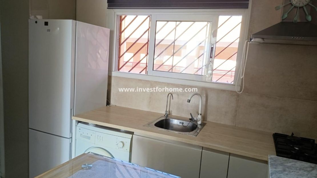 Sale - Apartment - Torrevieja - Centro