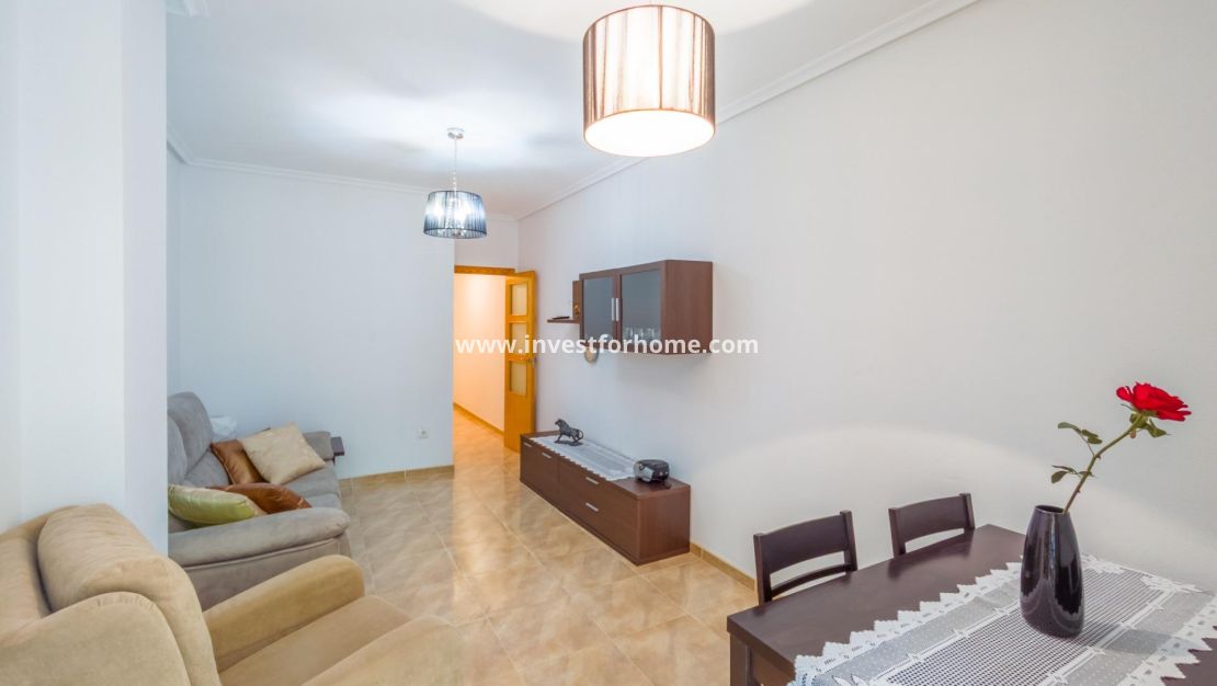 Sale - Apartment - Torrevieja - Centro