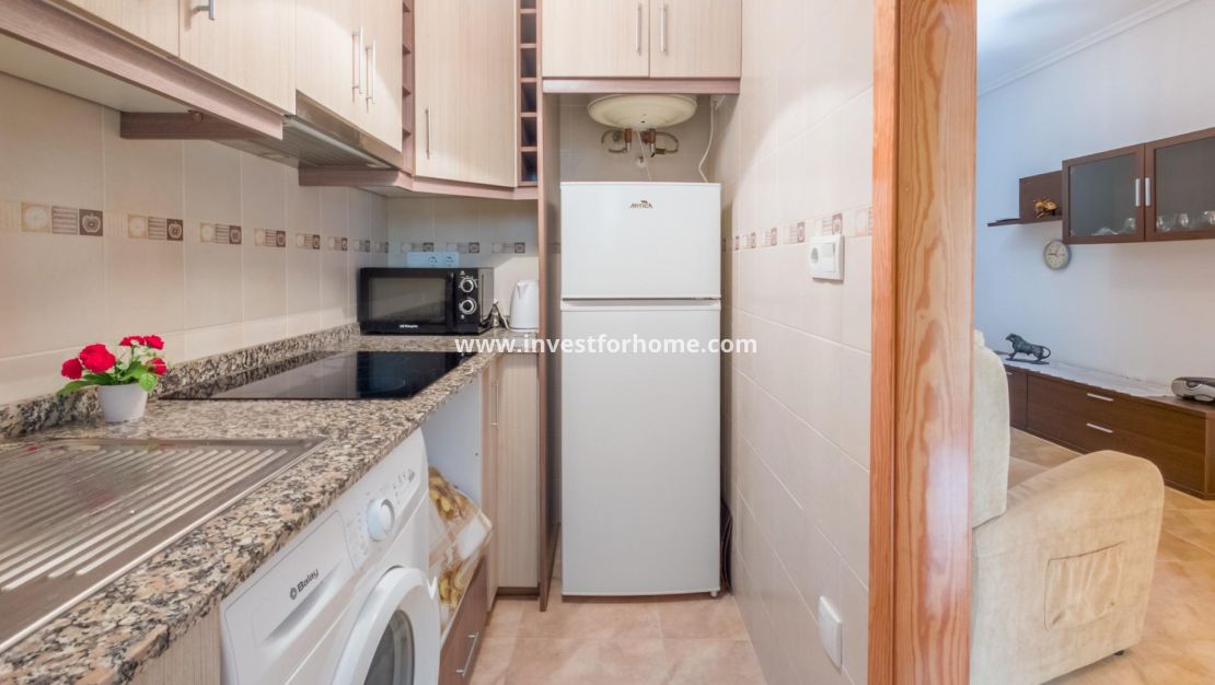 Sale - Apartment - Torrevieja - Centro