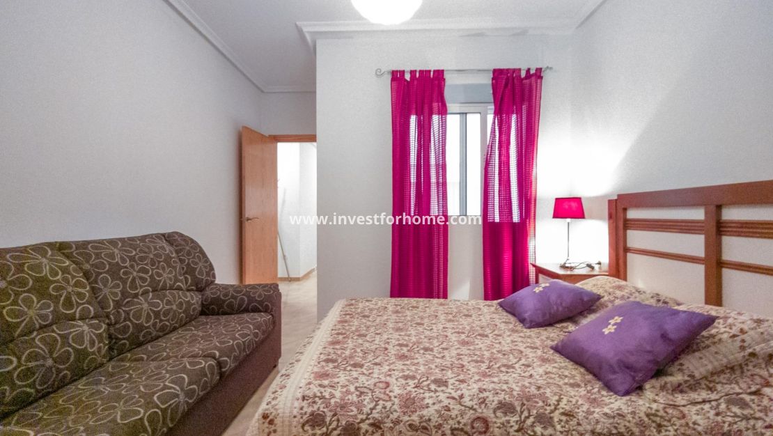 Sale - Apartment - Torrevieja - Centro