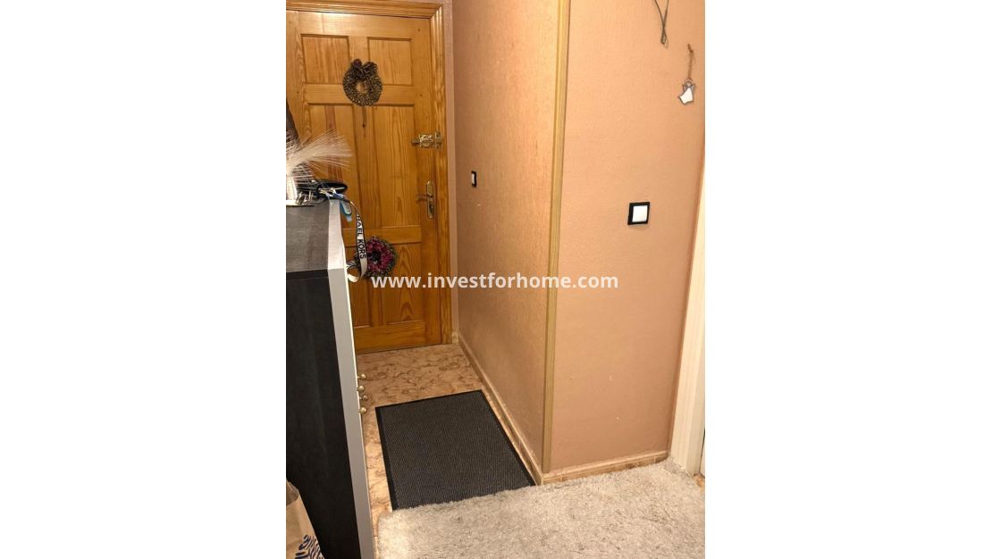 Sale - Apartment - Torrevieja - Centro