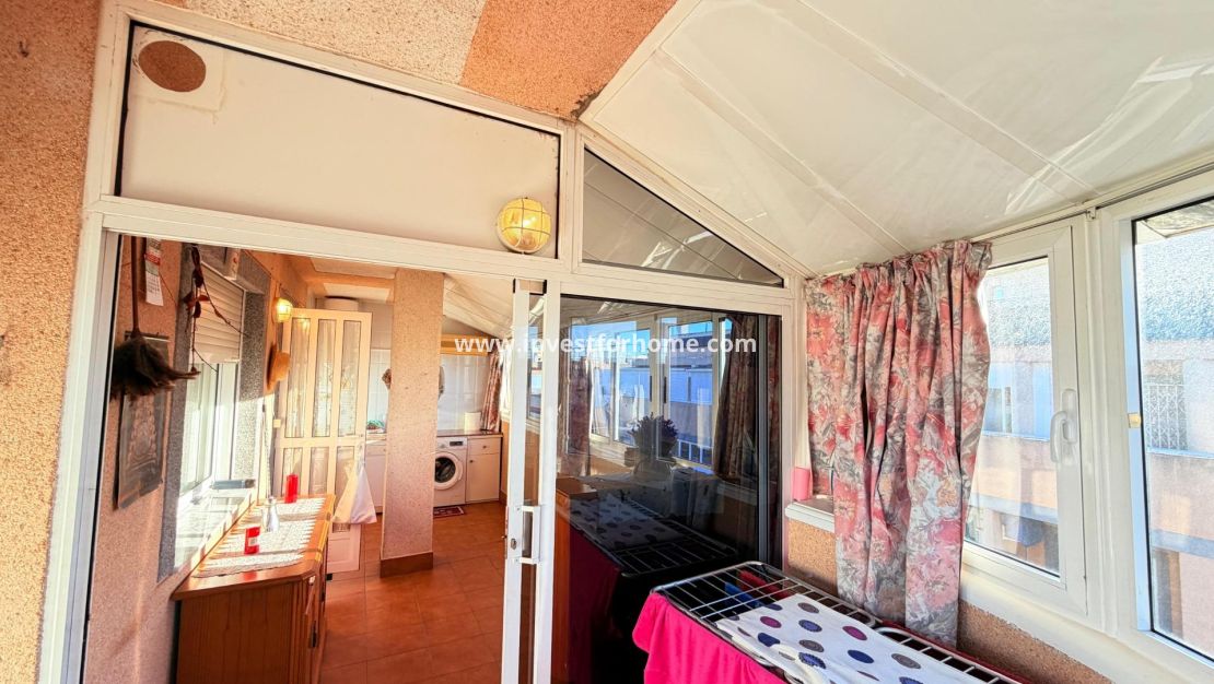 Sale - Apartment - Torrevieja - Centro
