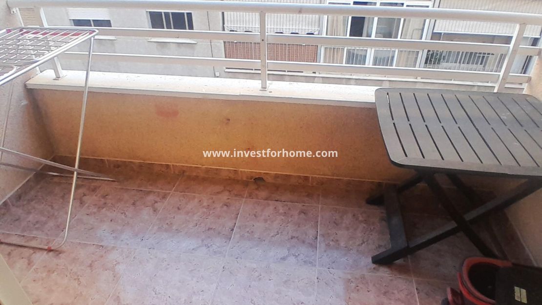 Sale - Apartment - Torrevieja - Centro