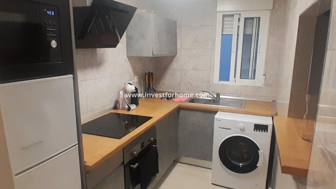 Sale - Apartment - Torrevieja - Centro