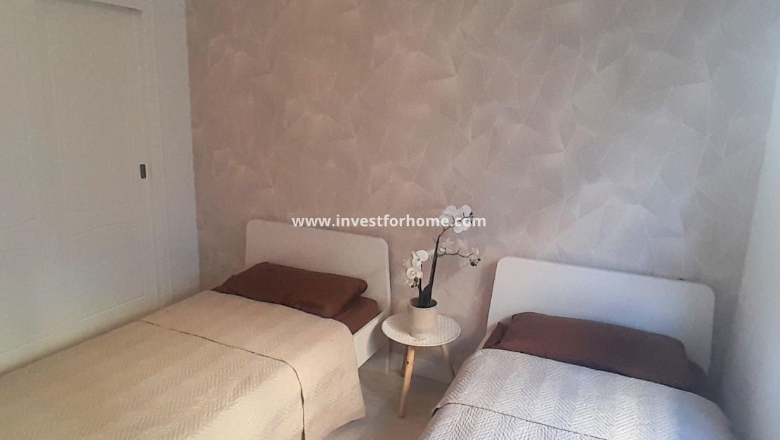 Sale - Apartment - Torrevieja - Centro