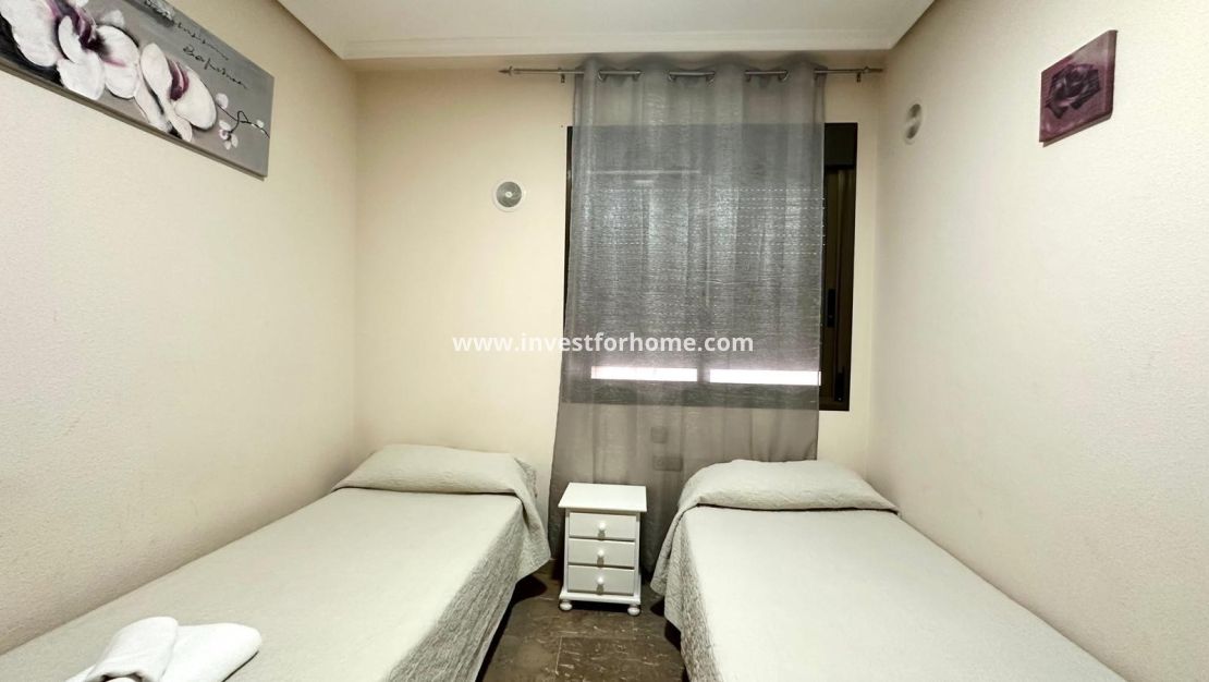 Sale - Apartment - Torrevieja - Centro