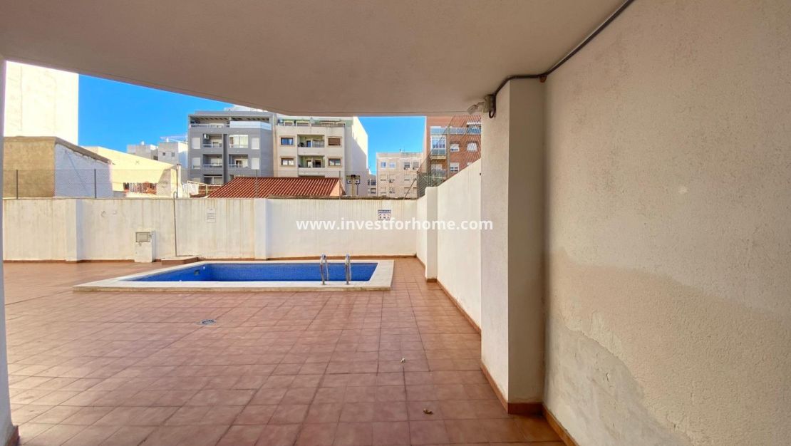 Sale - Apartment - Torrevieja - Centro