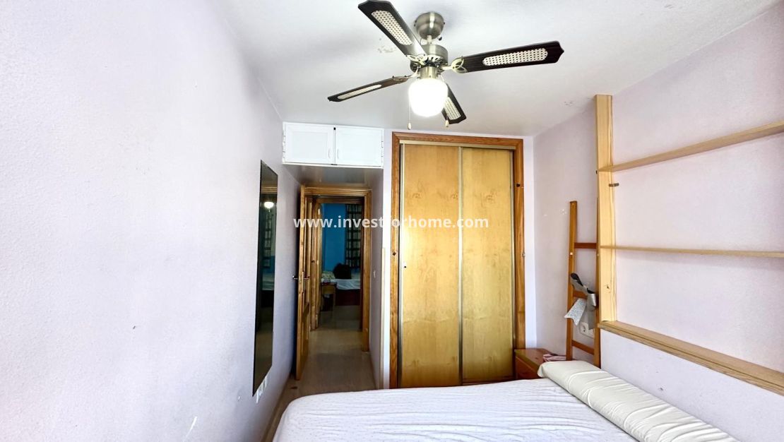 Sale - Apartment - Torrevieja - Centro