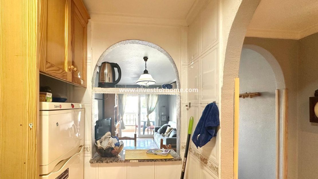 Sale - Apartment - Torrevieja - Centro