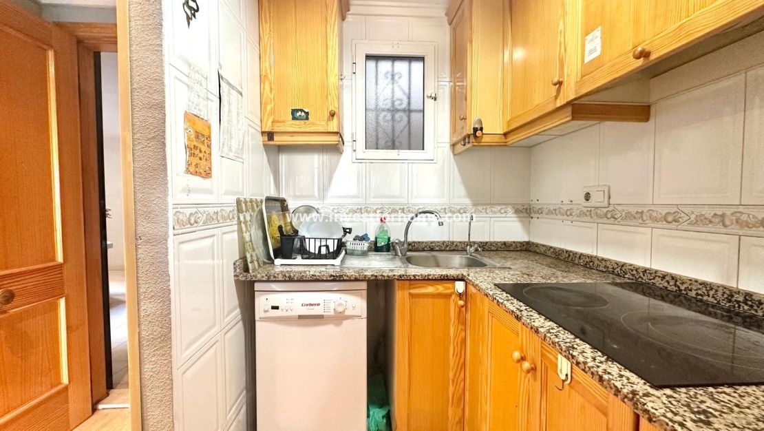 Sale - Apartment - Torrevieja - Centro