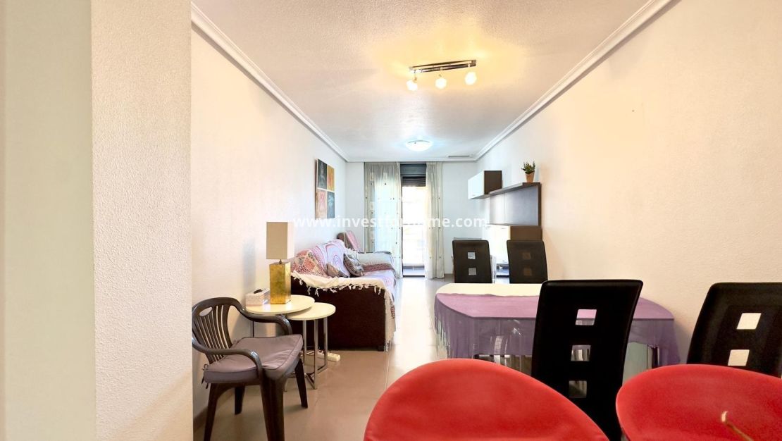 Sale - Apartment - Torrevieja - Centro