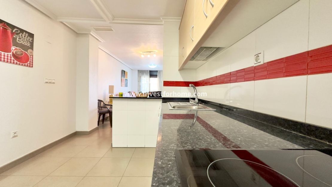 Sale - Apartment - Torrevieja - Centro