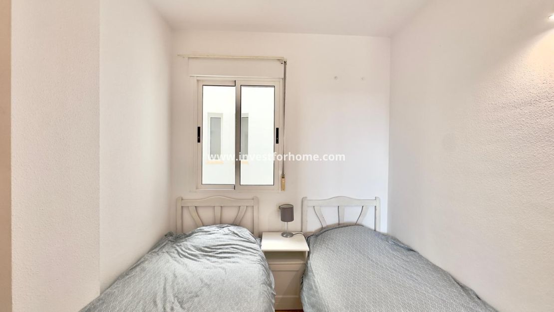 Sale - Apartment - Torrevieja - Centro