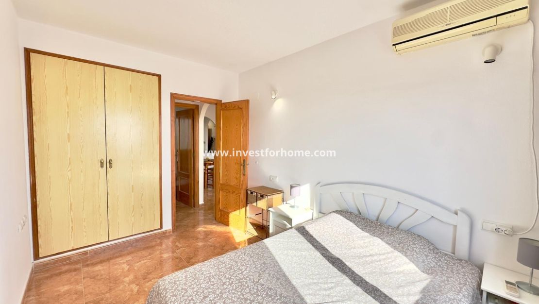 Sale - Apartment - Torrevieja - Centro