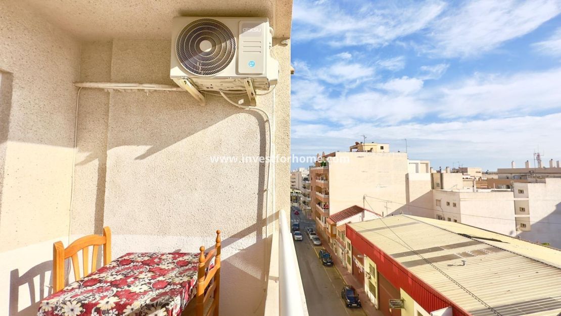 Sale - Apartment - Torrevieja - Centro