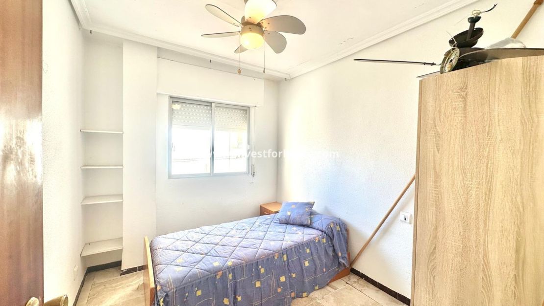 Sale - Apartment - Torrevieja - Centro