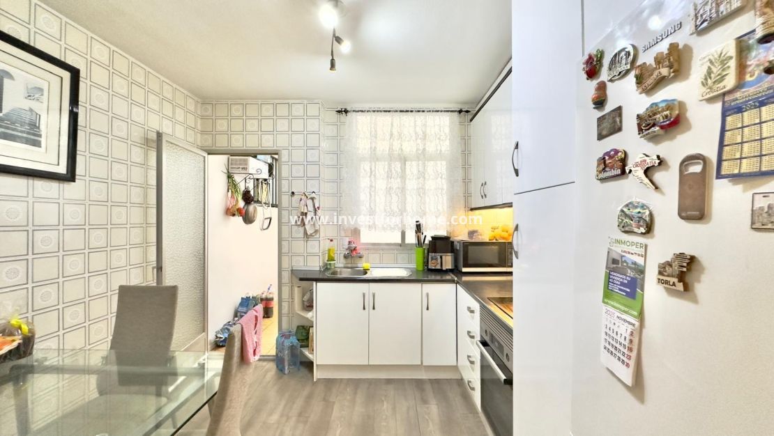 Sale - Apartment - Torrevieja - Centro