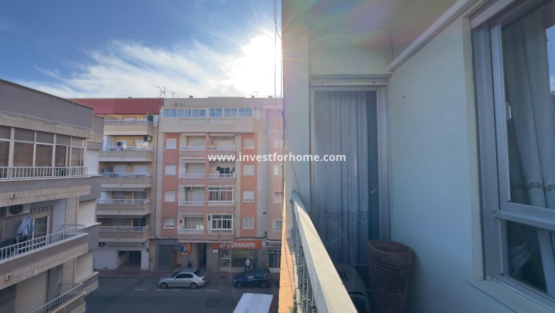 Sale - Apartment - Torrevieja - Centro