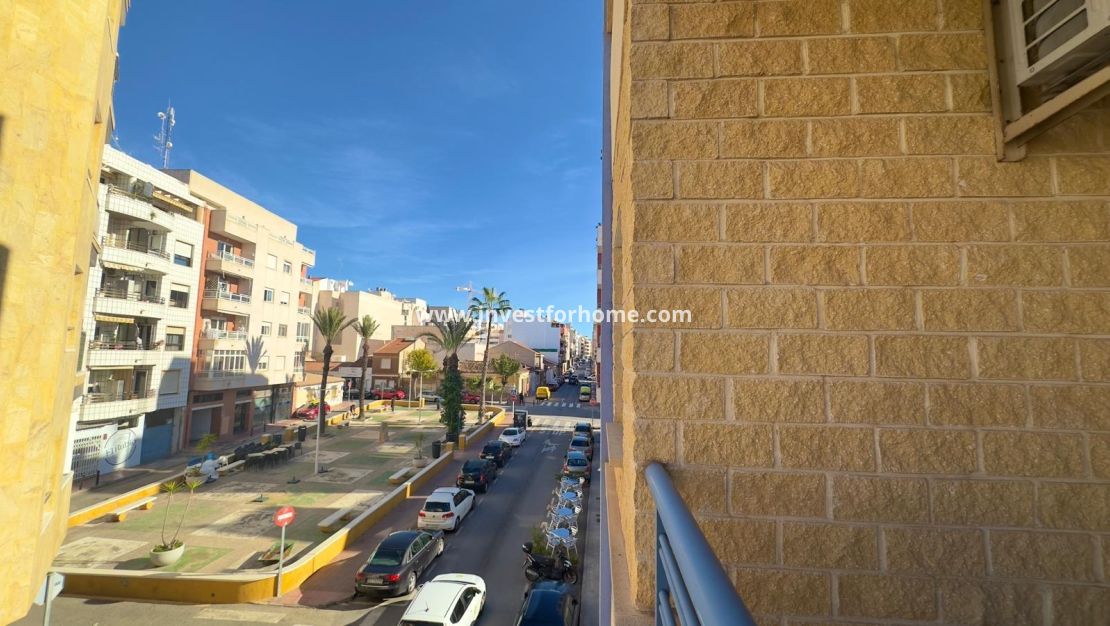 Sale - Apartment - Torrevieja - Centro