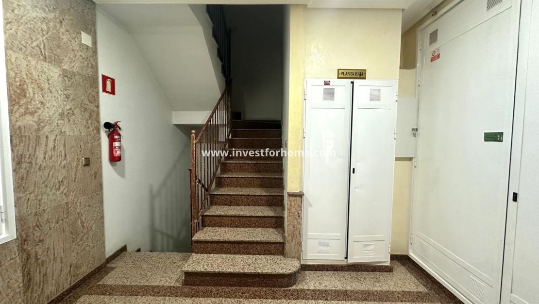 Sale - Apartment - Torrevieja - Centro