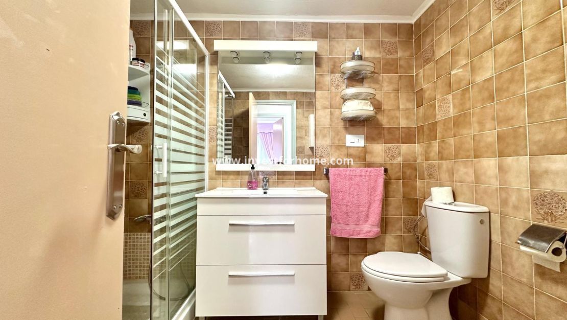 Sale - Apartment - Torrevieja - Centro