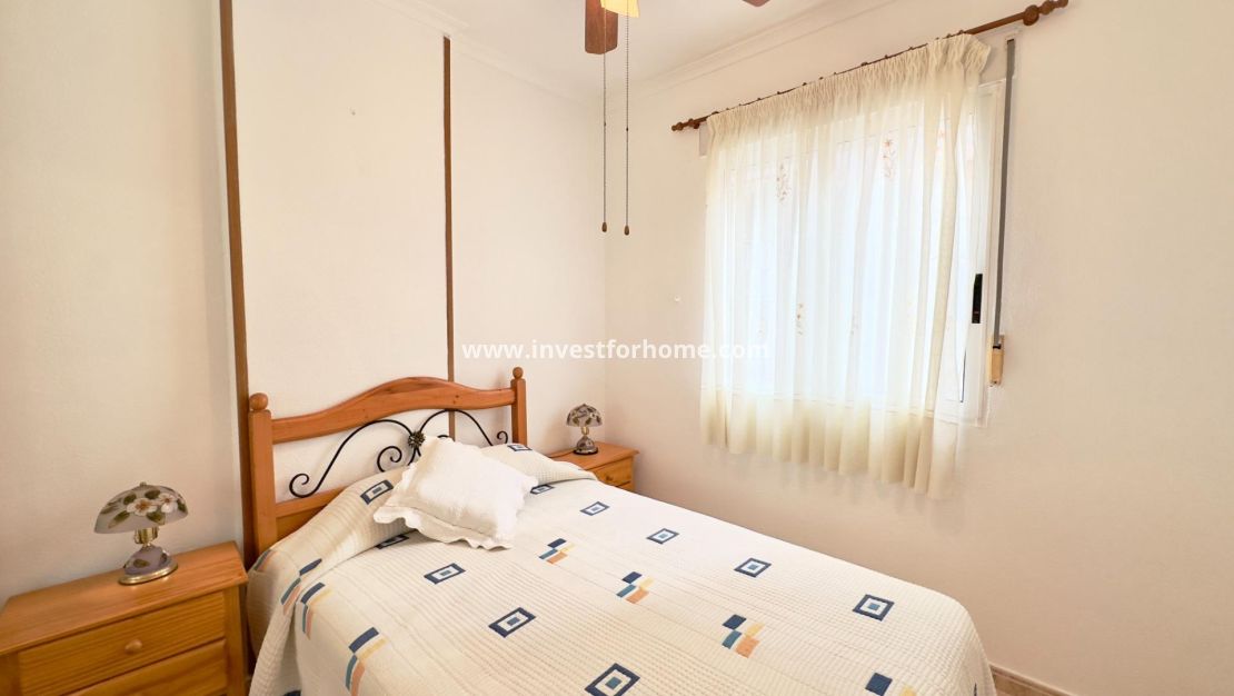 Sale - Apartment - Torrevieja - Centro