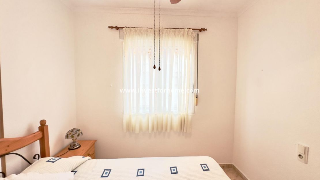 Sale - Apartment - Torrevieja - Centro