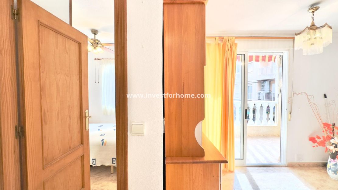 Sale - Apartment - Torrevieja - Centro