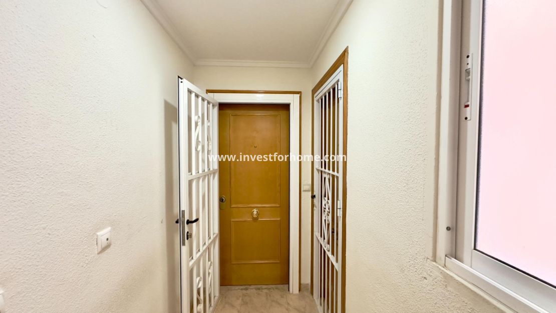 Sale - Apartment - Torrevieja - Centro