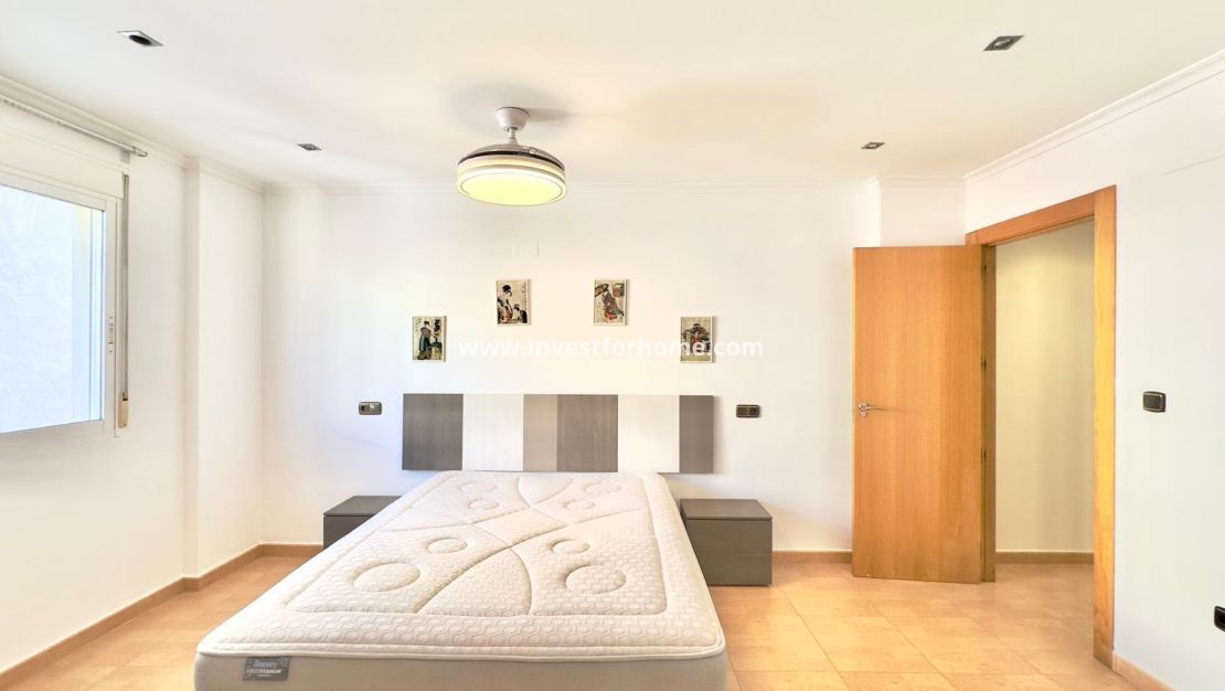 Sale - Apartment - Torrevieja - Centro