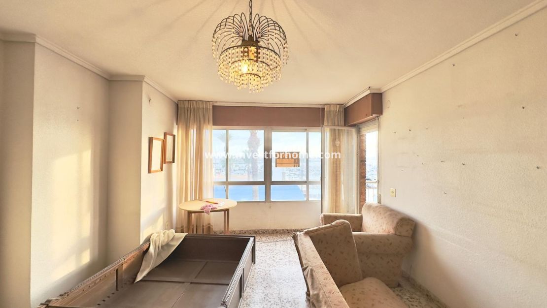 Sale - Apartment - Torrevieja - Centro