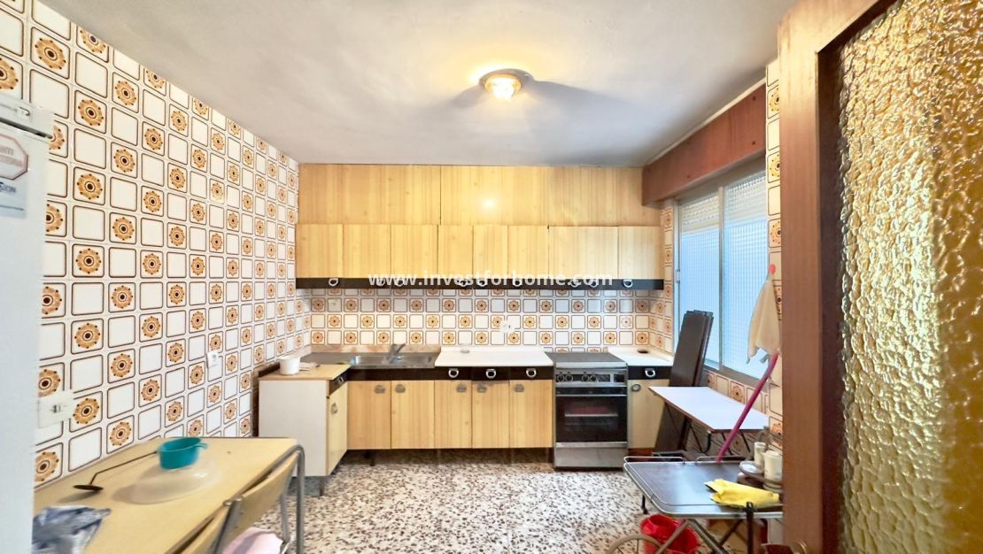 Sale - Apartment - Torrevieja - Centro