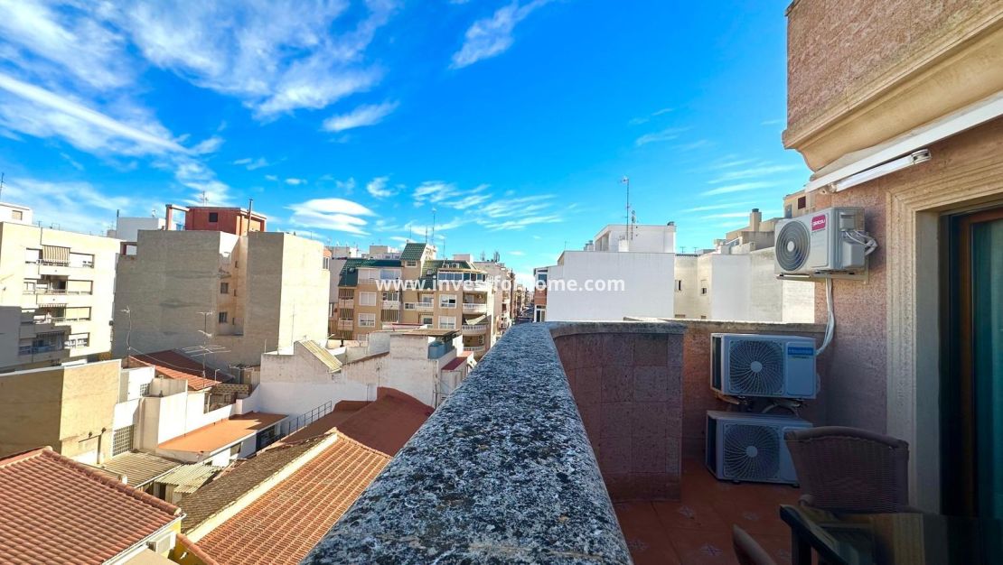 Sale - Apartment - Torrevieja - Centro