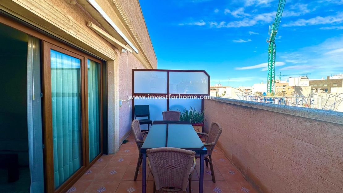 Sale - Apartment - Torrevieja - Centro